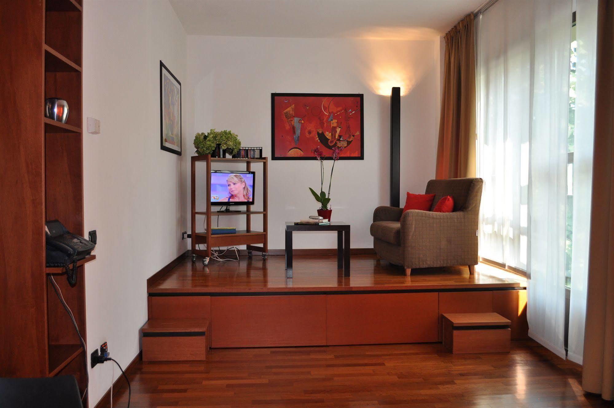 Residence Le Corti Milano Eksteriør billede
